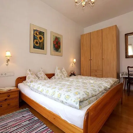 Langwieder Apartment *